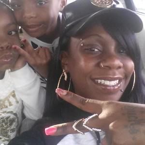 Meet your Posher, Renee